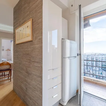 Guesthost - Seaview & Balcony Appartement Genua