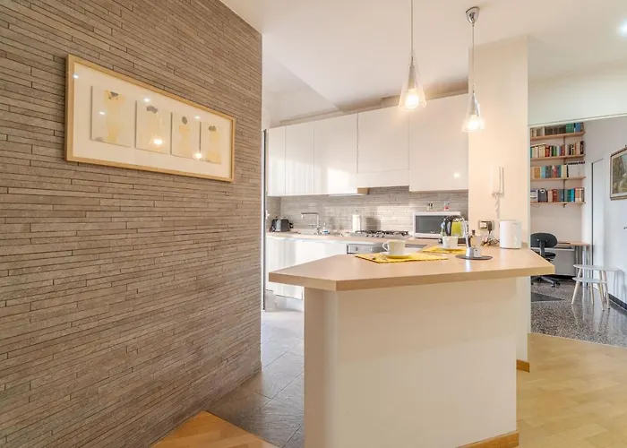 Guesthost - Seaview & Balcony Lejlighed *