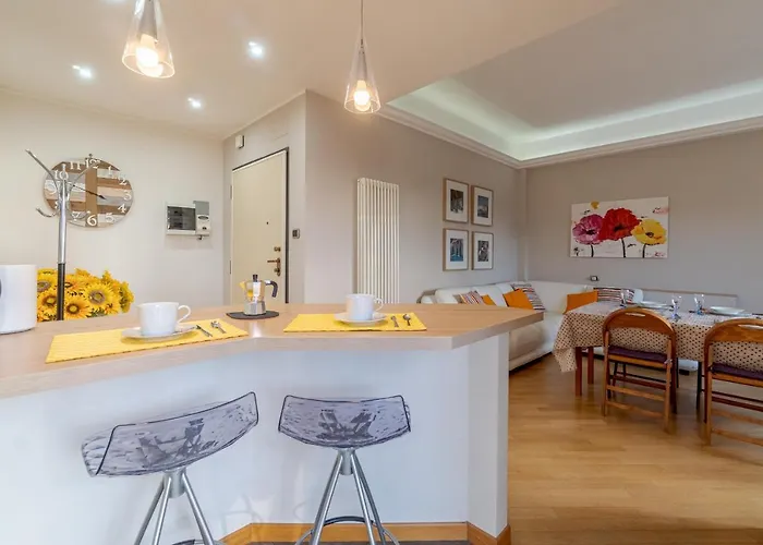 Guesthost - Seaview & Balcony Lejlighed Genova