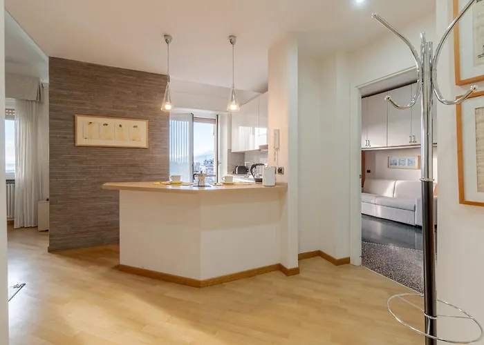 Guesthost - Seaview & Balcony Lejlighed *